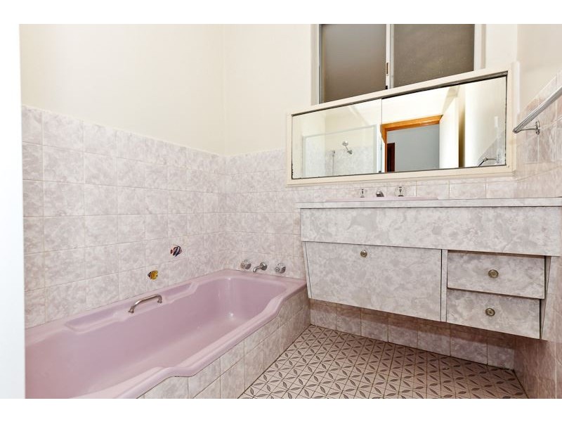 1 Pagneil Court, Hamilton Hill WA 6163