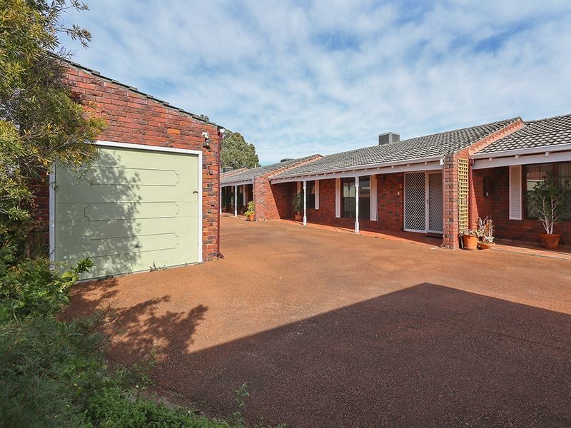 2/7 Bridges Road, Melville WA 6156