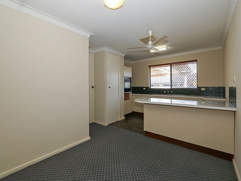 2/7 Bridges Road, Melville WA 6156