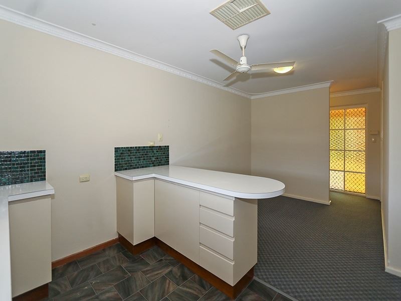 2/7 Bridges Road, Melville WA 6156