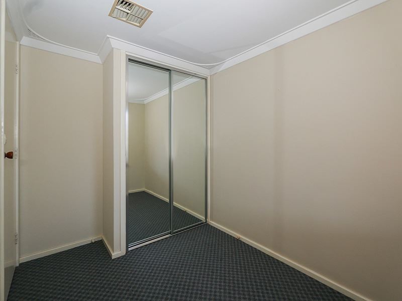 2/7 Bridges Road, Melville WA 6156