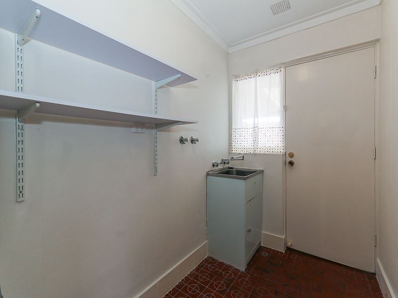 15A Ives Street, Hamilton Hill WA 6163