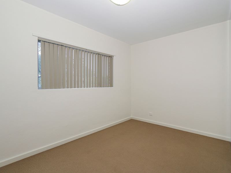 8/15 Rosalind Way, Coolbellup WA 6163