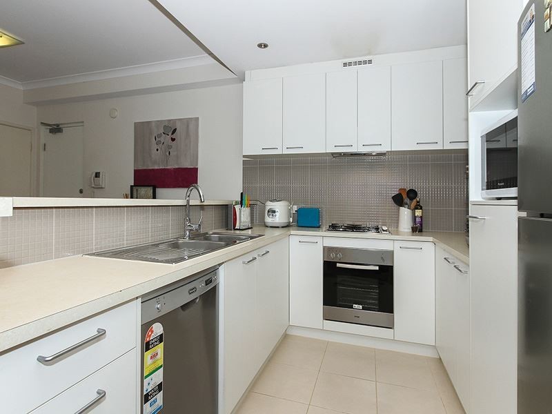 8/2 Stockton Bend, Cockburn Central WA 6164