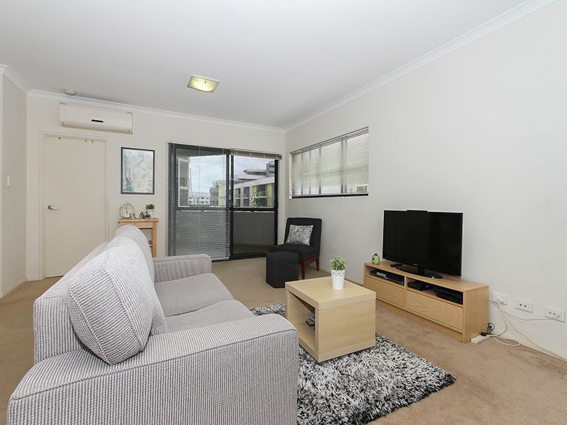 8/2 Stockton Bend, Cockburn Central WA 6164