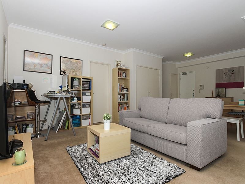 8/2 Stockton Bend, Cockburn Central WA 6164