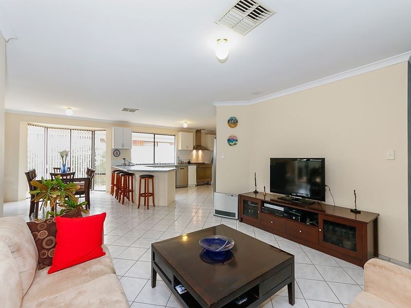 29 Lombe Gardens, Atwell WA 6164