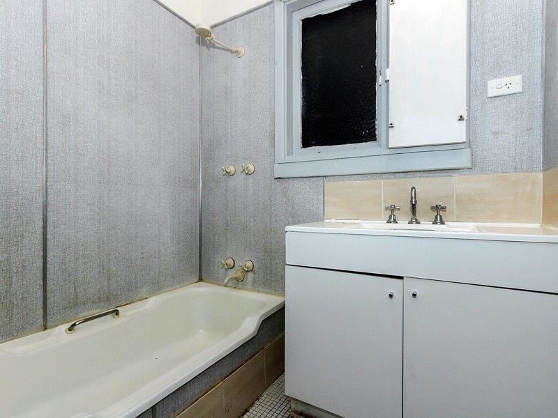 34 Coolbellup Avenue, Coolbellup WA 6163