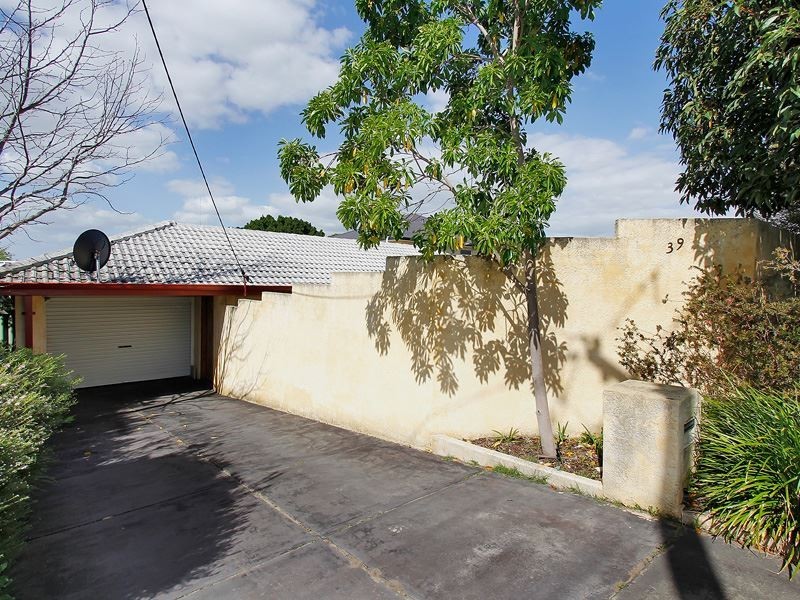 39 Davies Crescent, Kardinya WA 6163