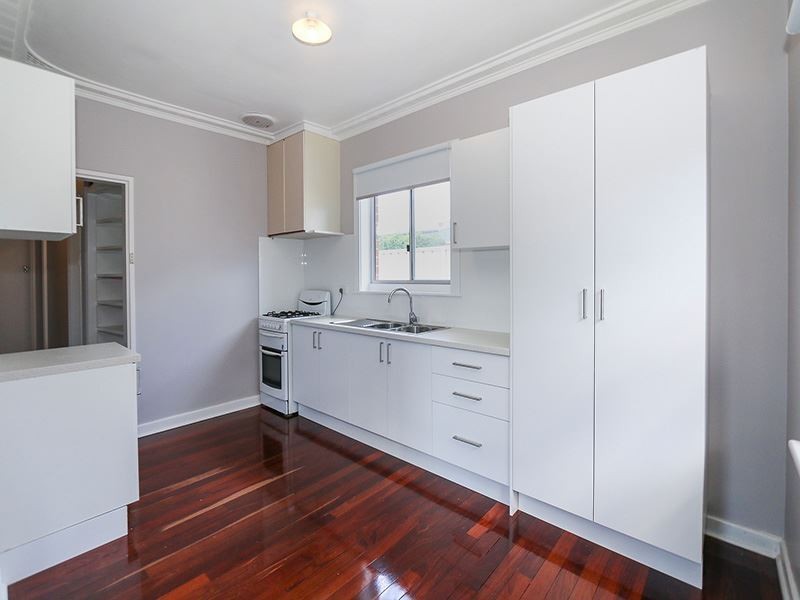 4 Woodhams Street, Willagee WA 6156
