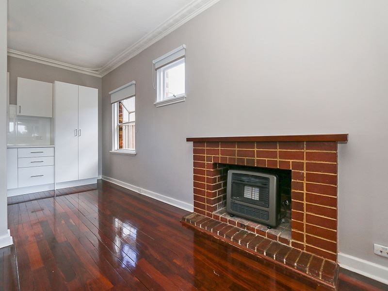 4 Woodhams Street, Willagee WA 6156