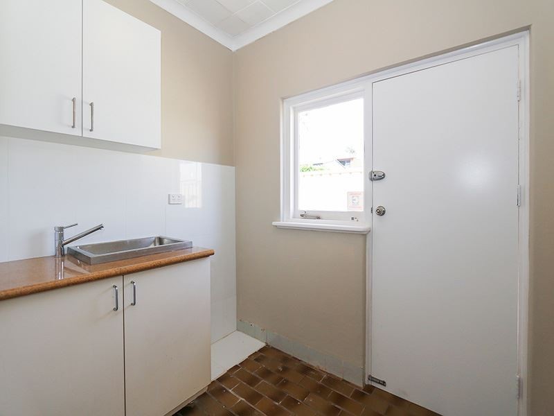 4 Woodhams Street, Willagee WA 6156