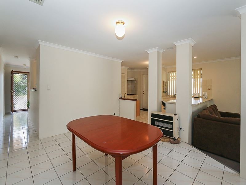 17 Merrifield Circle, Leeming WA 6149