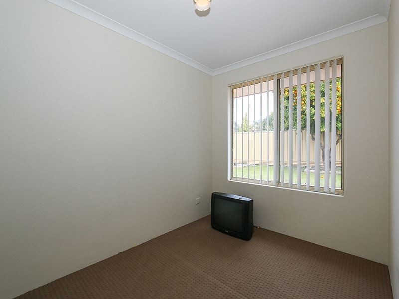 17 Merrifield Circle, Leeming WA 6149