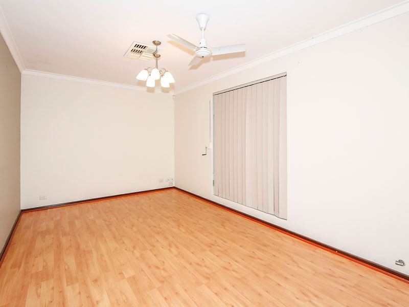 2/116 Winterfold Road, Kardinya WA 6163