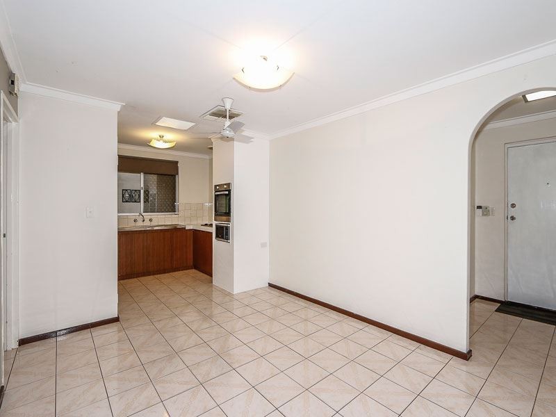2/116 Winterfold Road, Kardinya WA 6163