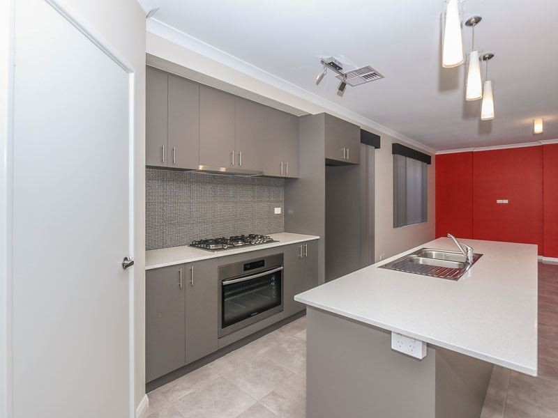 19 Ruffle Approach, Piara Waters WA 6112