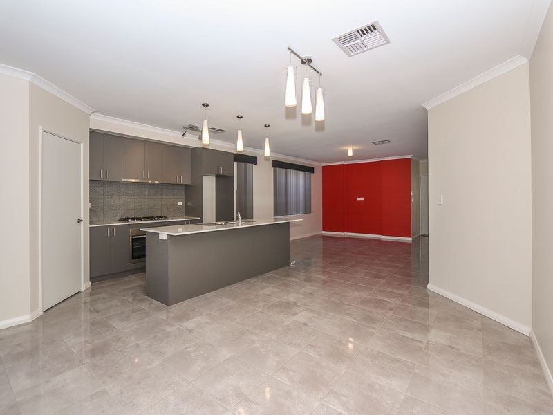 19 Ruffle Approach, Piara Waters WA 6112