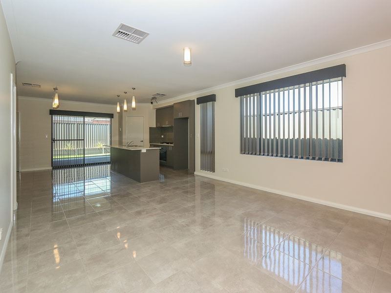 19 Ruffle Approach, Piara Waters WA 6112