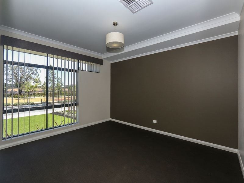 19 Ruffle Approach, Piara Waters WA 6112
