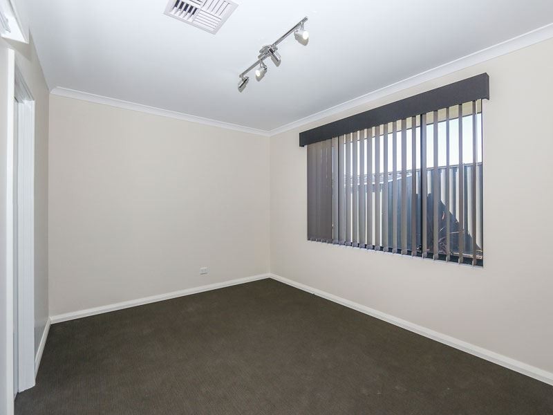 19 Ruffle Approach, Piara Waters WA 6112