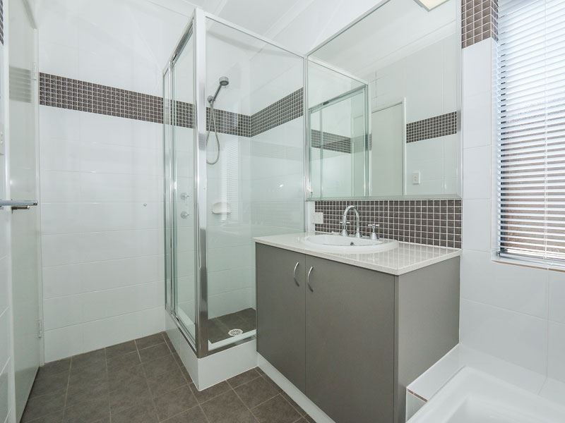 19 Ruffle Approach, Piara Waters WA 6112