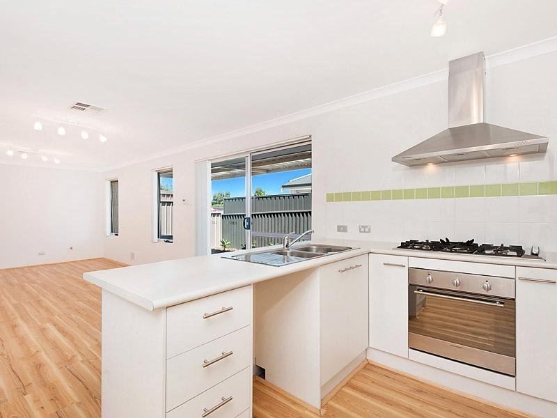 17a Gilbertson Road, Kardinya WA 6163