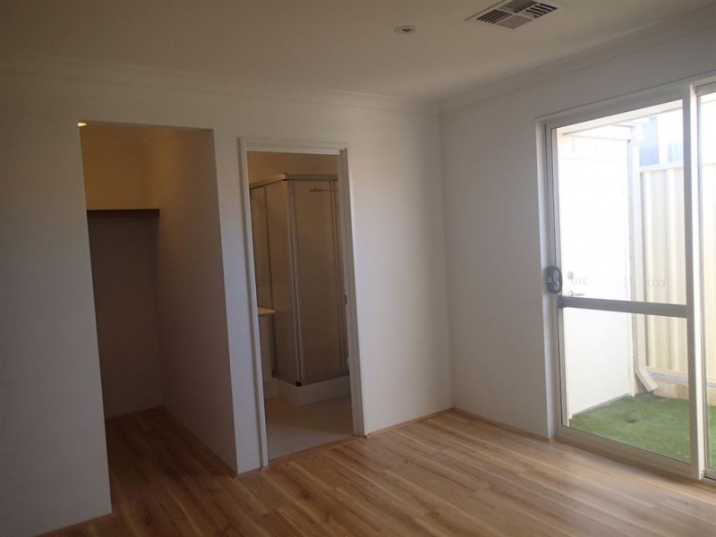 17a Gilbertson Road, Kardinya WA 6163