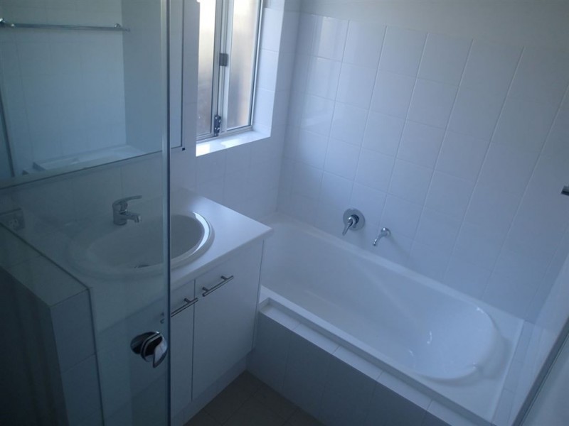 17a Gilbertson Road, Kardinya WA 6163