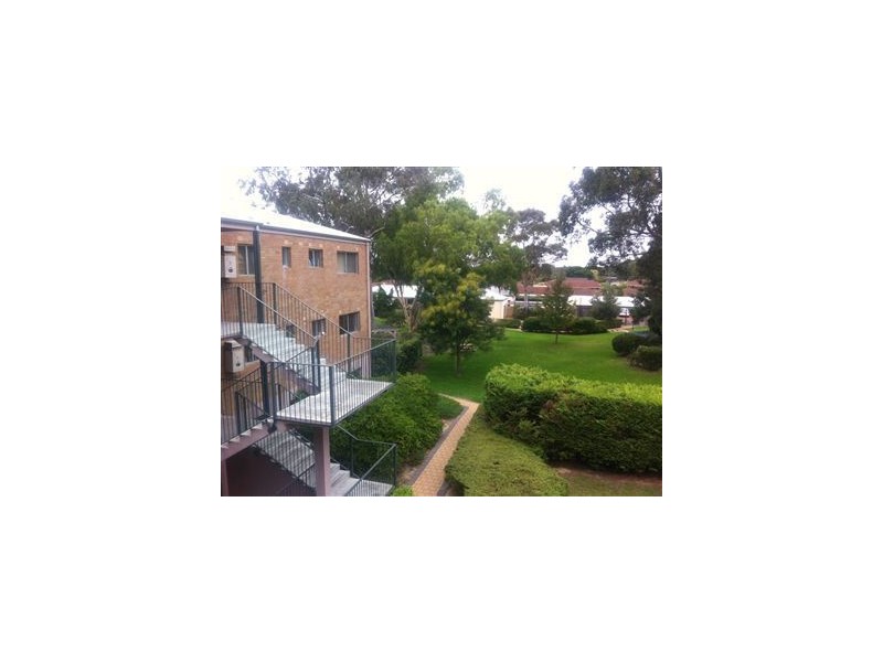 33/15 Friar John Way, Coolbellup WA 6163