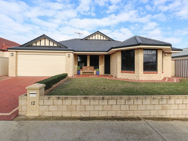 12 Baler Court, Hammond Park WA 6164