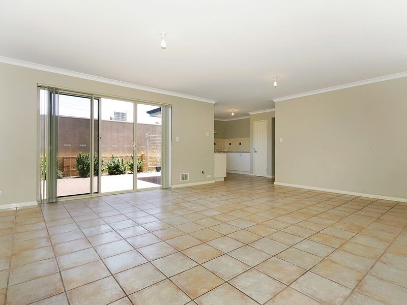 13/14 Boyd Crescent, Hamilton Hill WA 6163