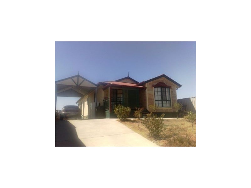 15 Barnes Road, Port Broughton SA 5522