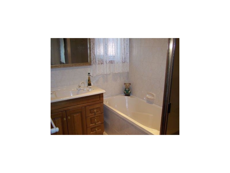 4 Dunn Street, Risdon Park SA 5540