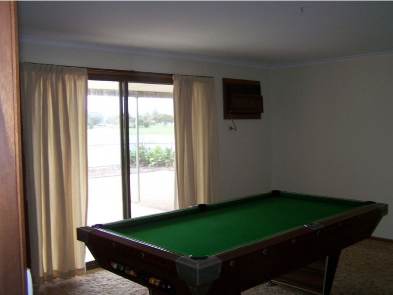 9 Frith Road, Crystal Brook SA 5523