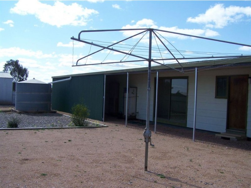9 Frith Road, Crystal Brook SA 5523