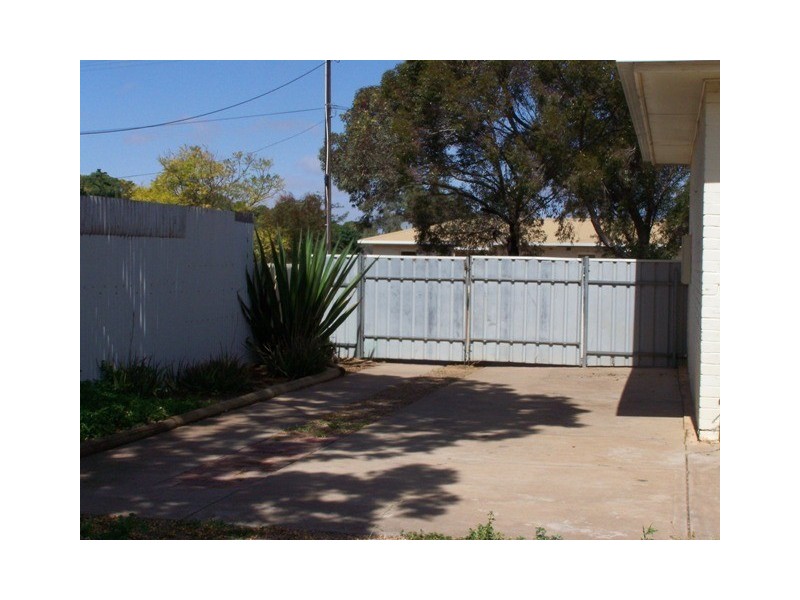 9 Giles Street, Crystal Brook SA 5523