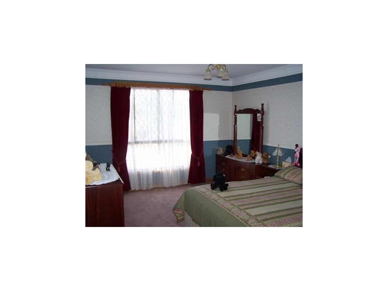 37 Simmons Crescent, Port Augusta West SA 5700