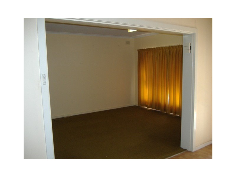 35 First Street, Quorn SA 5433