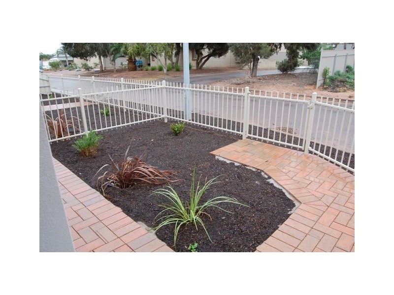 1/18 Mathews Street, Port Augusta West SA 5700