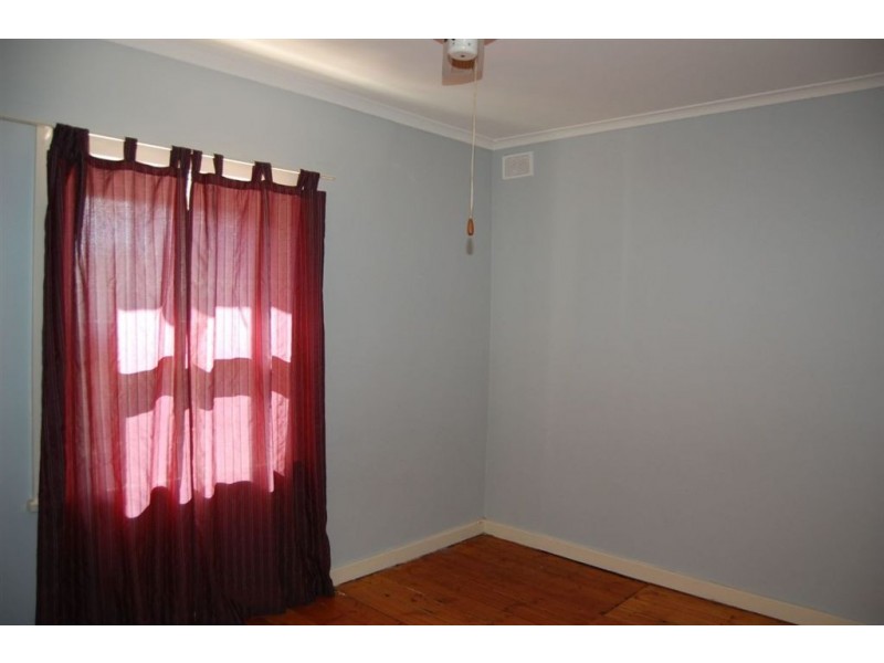 14 First Street, Quorn SA 5433