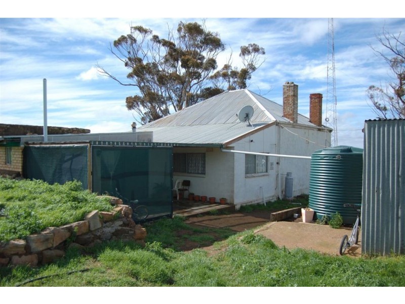 252 Government Road, Yongala SA 5493