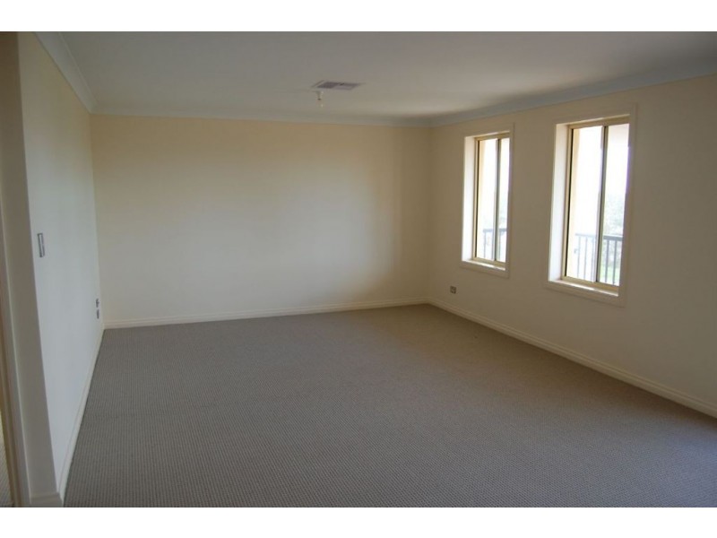 1 McConnal Road, Stirling North SA 5710