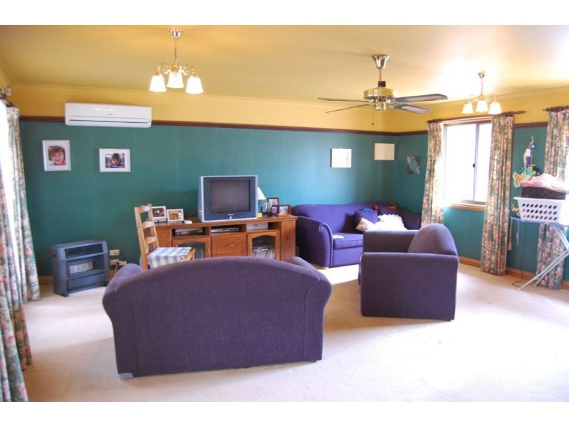 37 Simmons Crescent, Port Augusta West SA 5700