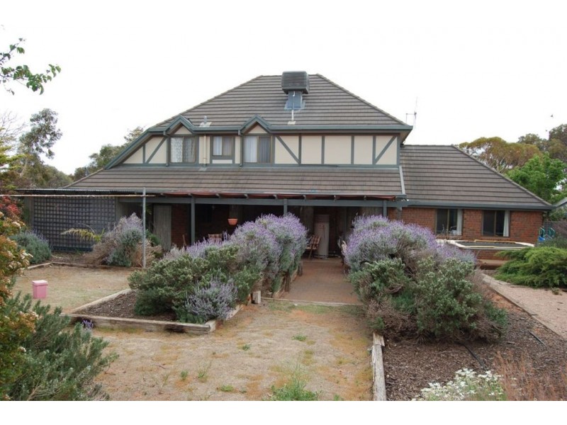 37 Simmons Crescent, Port Augusta West SA 5700