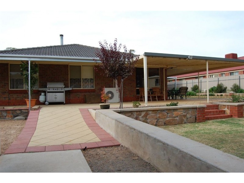 12 Eyre Road, Crystal Brook SA 5523