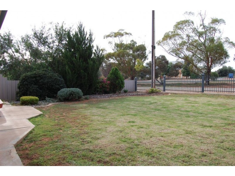 12 Eyre Road, Crystal Brook SA 5523