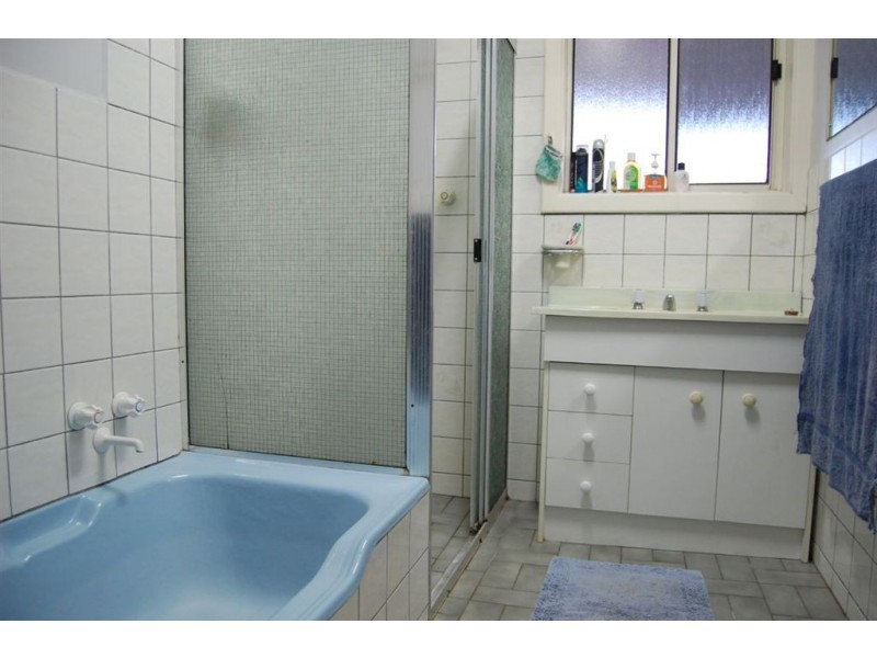 18 Engelsman Road, Stirling North SA 5710