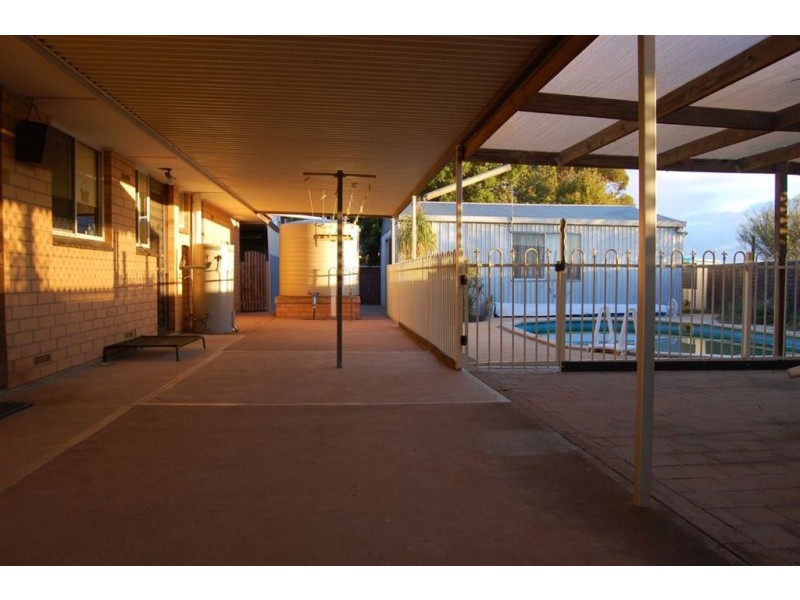 18 Engelsman Road, Stirling North SA 5710