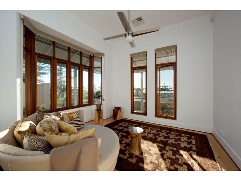 118 Esplanade, Semaphore SA 5019